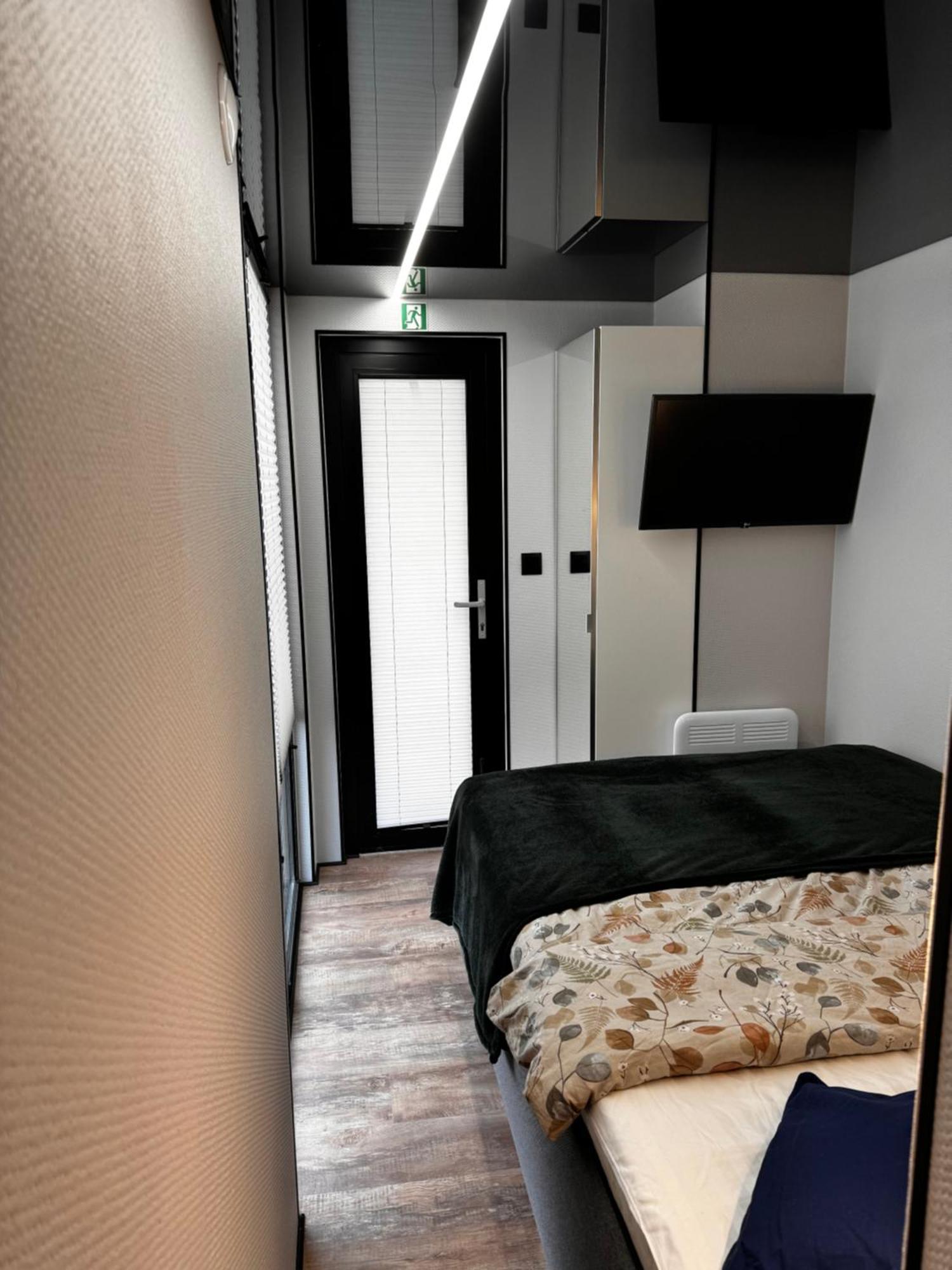 שצ'צ'ין Houseboat Energyapart מראה חיצוני תמונה