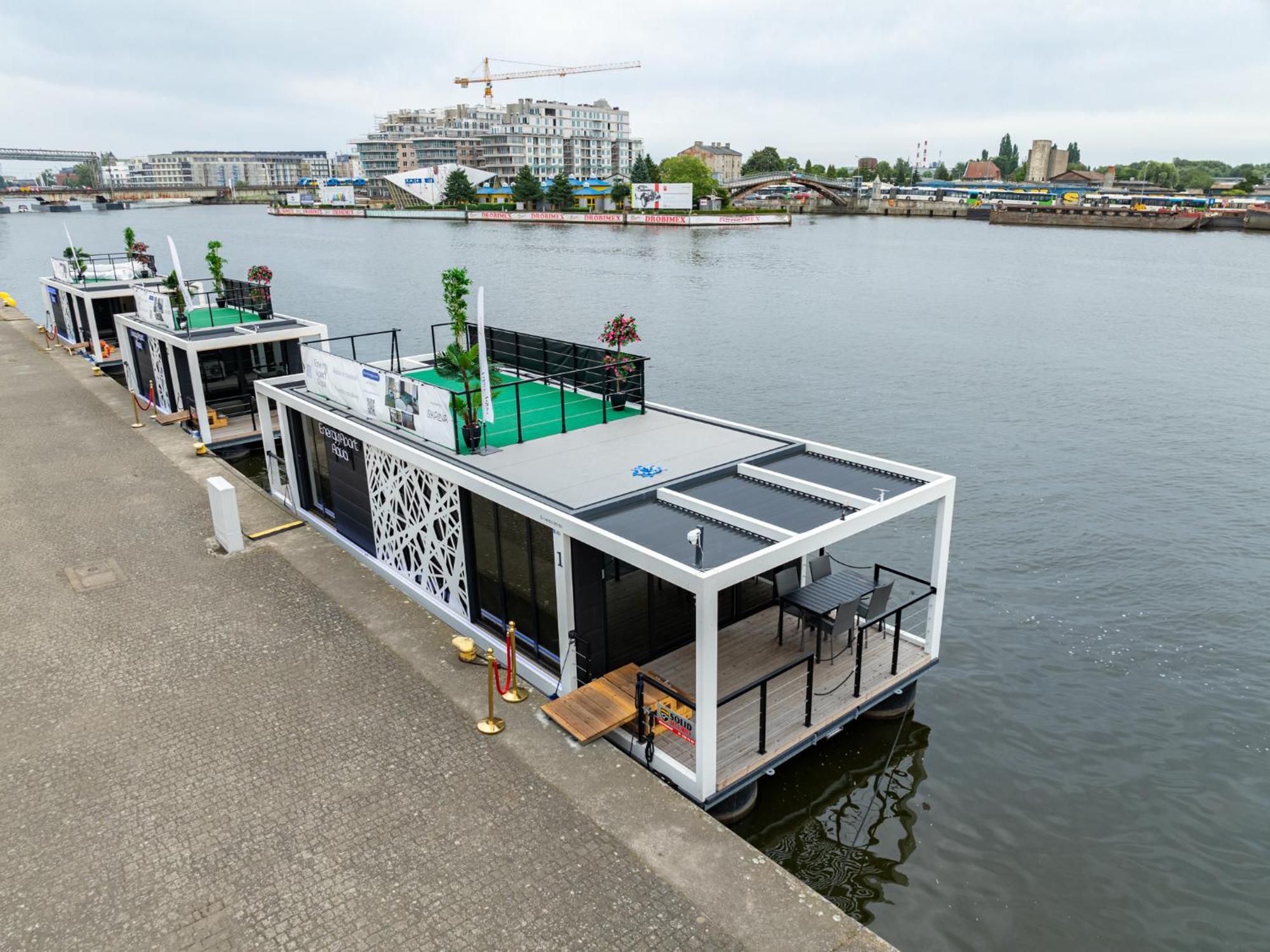 שצ'צ'ין Houseboat Energyapart מראה חיצוני תמונה