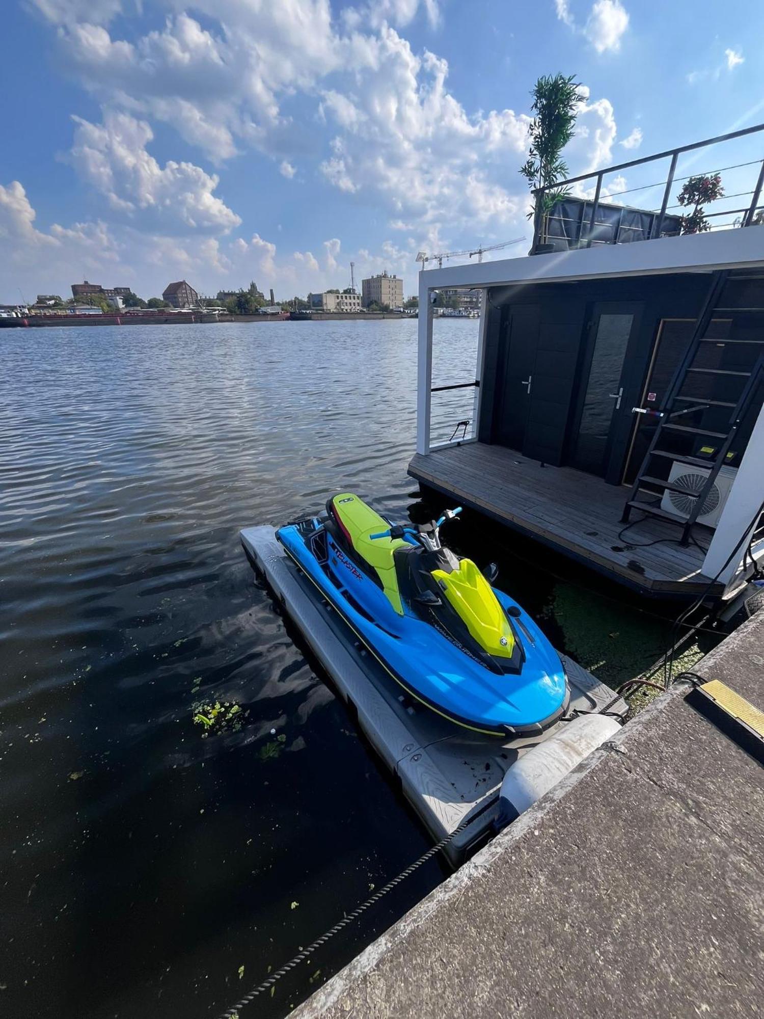 שצ'צ'ין Houseboat Energyapart מראה חיצוני תמונה
